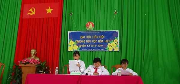 BCH lam viec.jpg